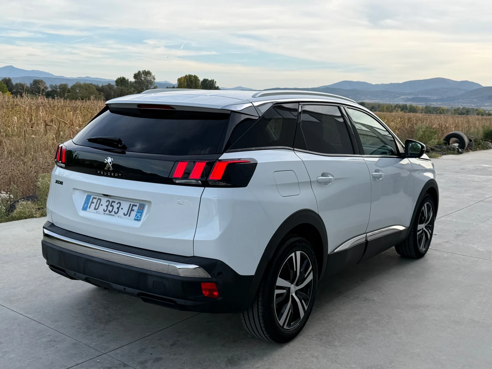 Peugeot 3008 1.5HDi EAT8 | Mobile.bg � ����������� 6