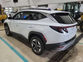 Hyundai Tucson Preferred/CARFAX/Подгрев/4х4/Кожа/Следене на ленти, снимка 5