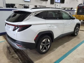 Hyundai Tucson Preferred/CARFAX/Подгрев/4х4/Кожа/Следене на ленти, снимка 4