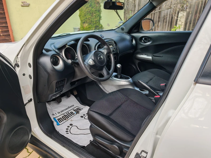 Nissan Juke 1.6 бензин, снимка 7 - Автомобили и джипове - 52481896