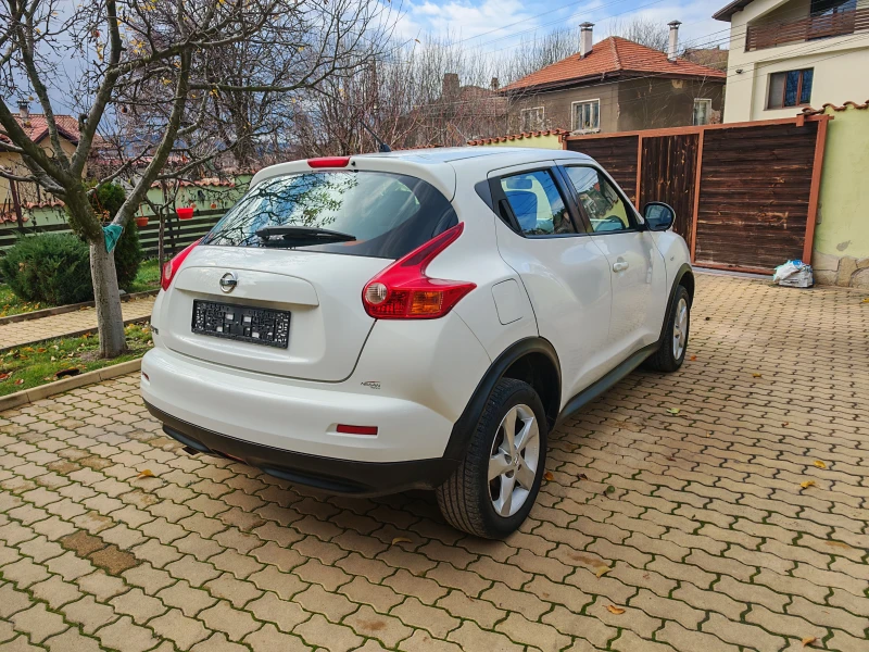 Nissan Juke 1.6 бензин, снимка 4 - Автомобили и джипове - 52481896