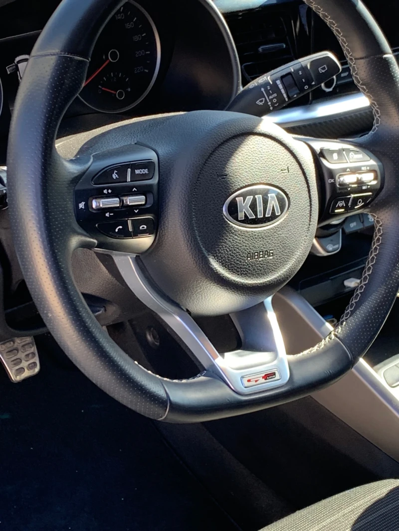 Kia Stonic GT-line Hibrid, снимка 9 - Автомобили и джипове - 53038317