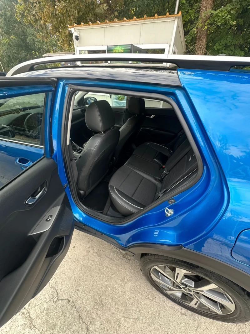 Kia Stonic GT-line Hibrid, снимка 3 - Автомобили и джипове - 53038317