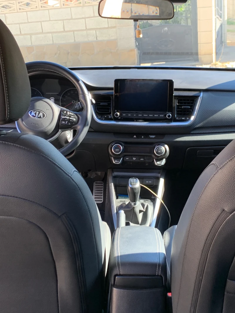 Kia Stonic GT-line Hibrid, снимка 12 - Автомобили и джипове - 53038317