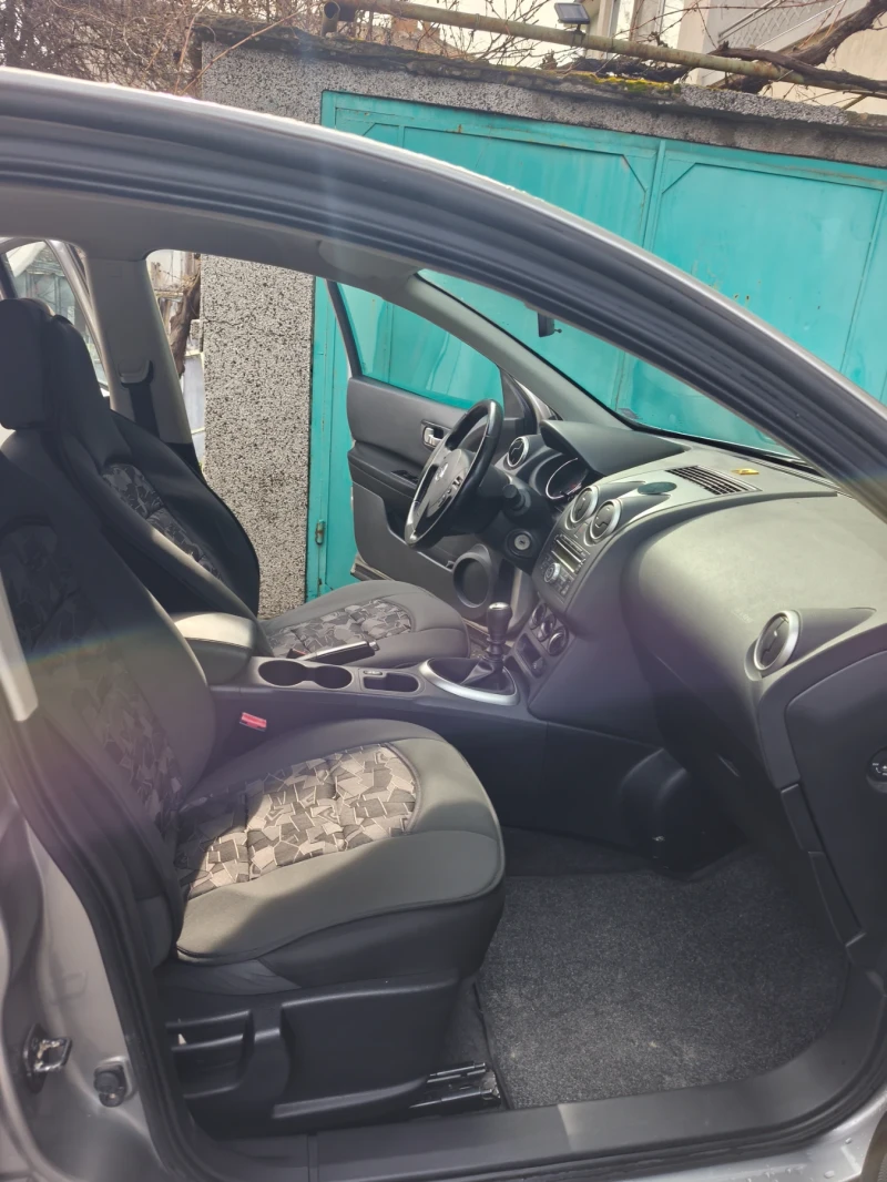 Nissan Qashqai, снимка 9 - Автомобили и джипове - 53560139