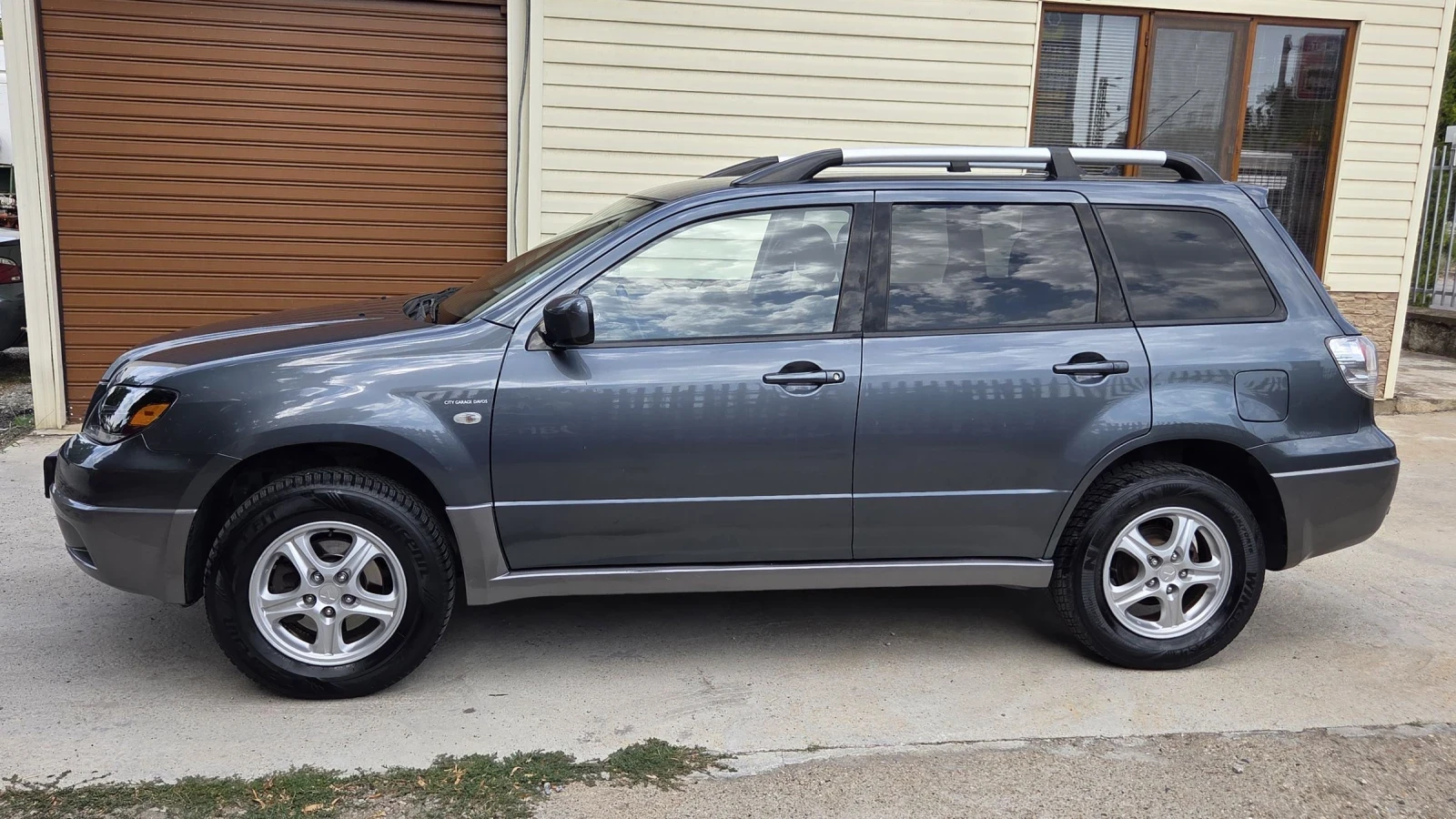 Mitsubishi Outlander 2400  4х4 - изображение 4
