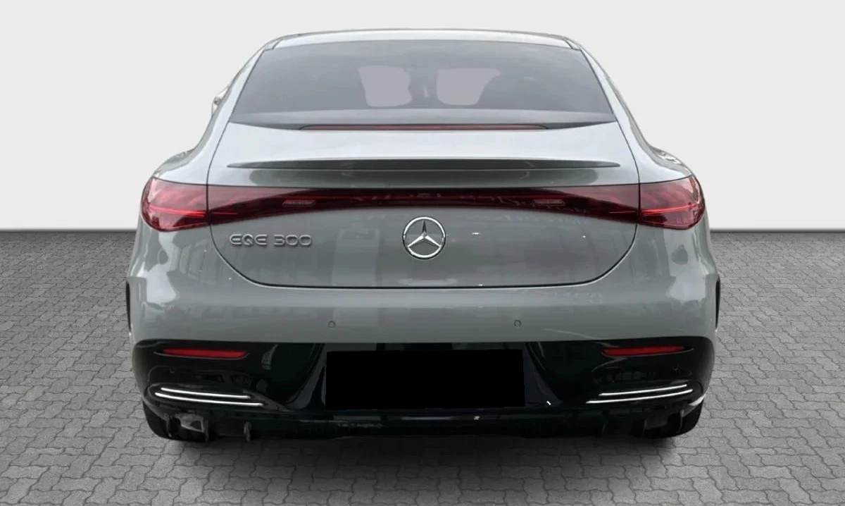 Mercedes-Benz EQE 300 AMG Line - изображение 6