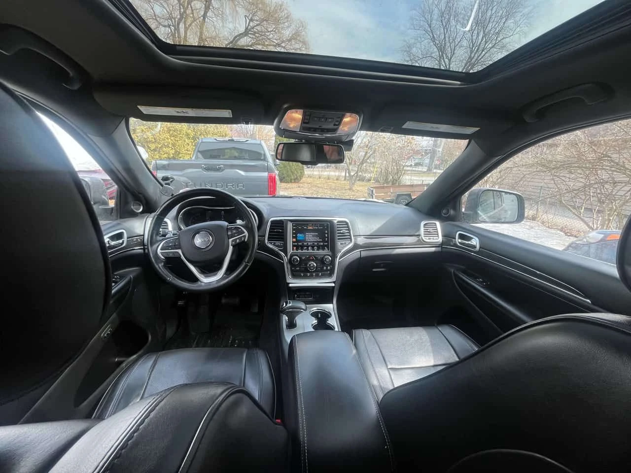 Jeep Grand cherokee * 4WD 4dr Overland * CARFAX * ЦЕНА ДО БГ, снимка 5 - Автомобили и джипове - 54935168