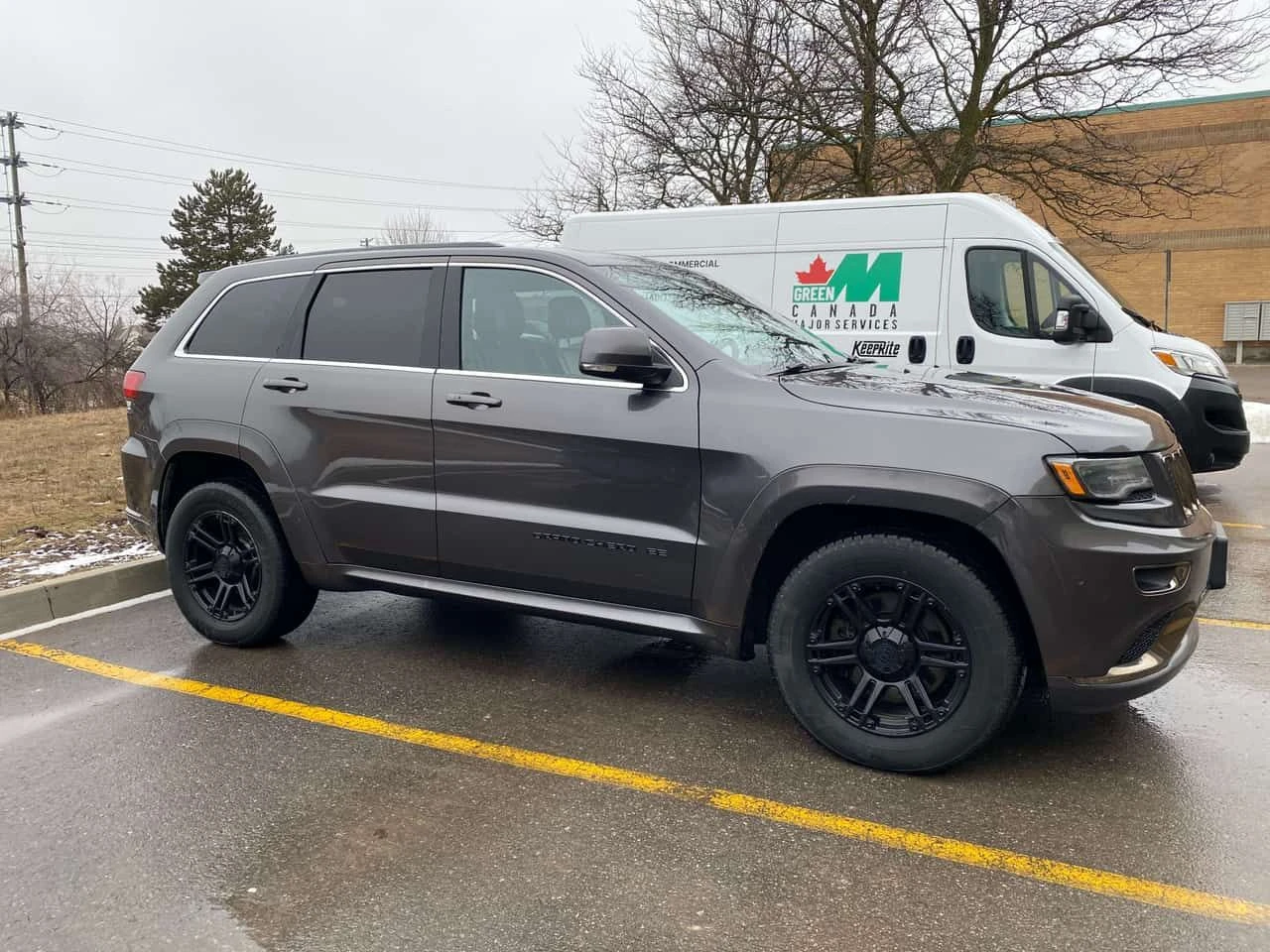 Jeep Grand cherokee * 4WD 4dr Overland * CARFAX * ЦЕНА ДО БГ, снимка 3 - Автомобили и джипове - 54935168