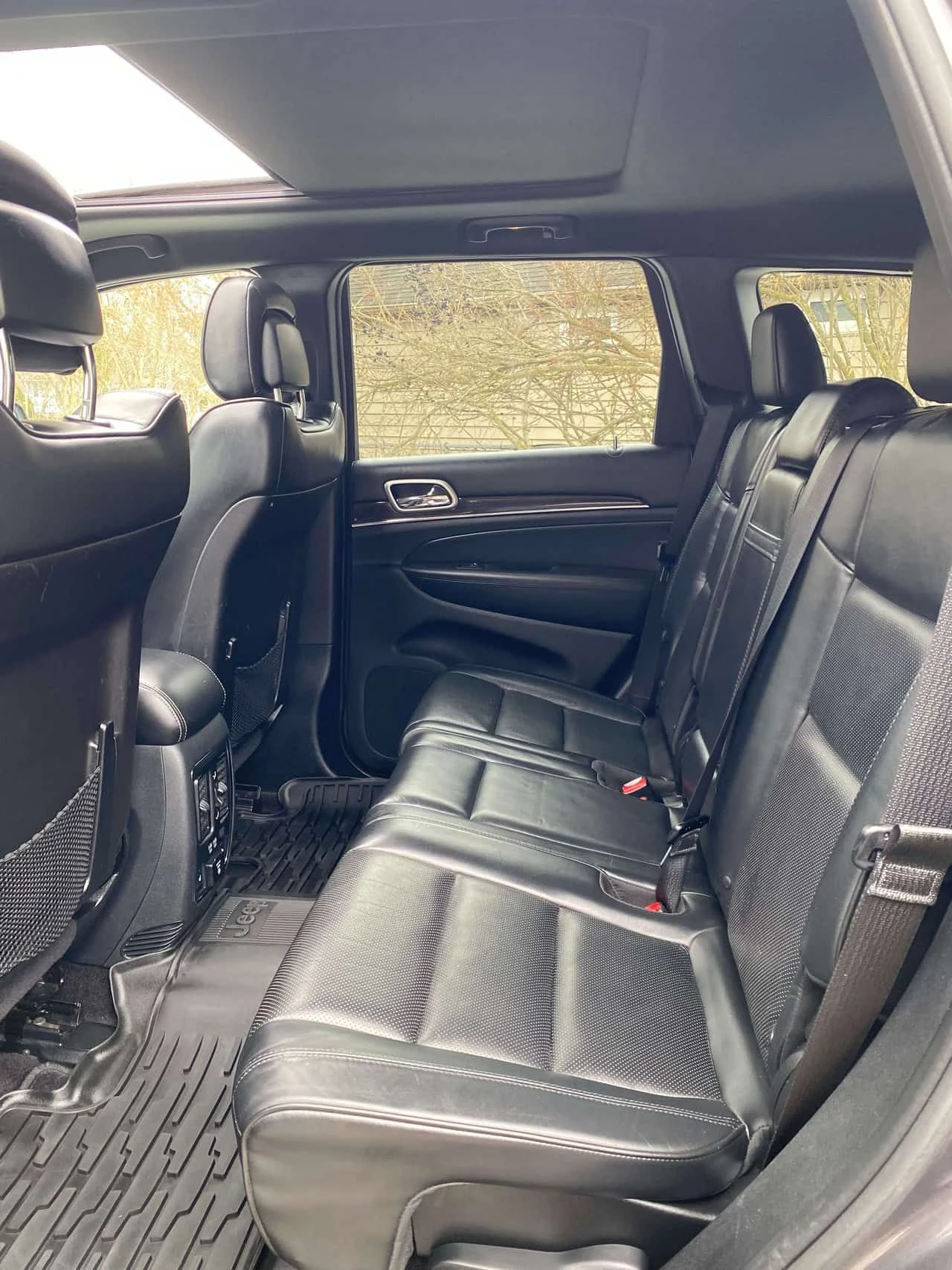 Jeep Grand cherokee * 4WD 4dr Overland * CARFAX * ЦЕНА ДО БГ, снимка 8 - Автомобили и джипове - 54935168