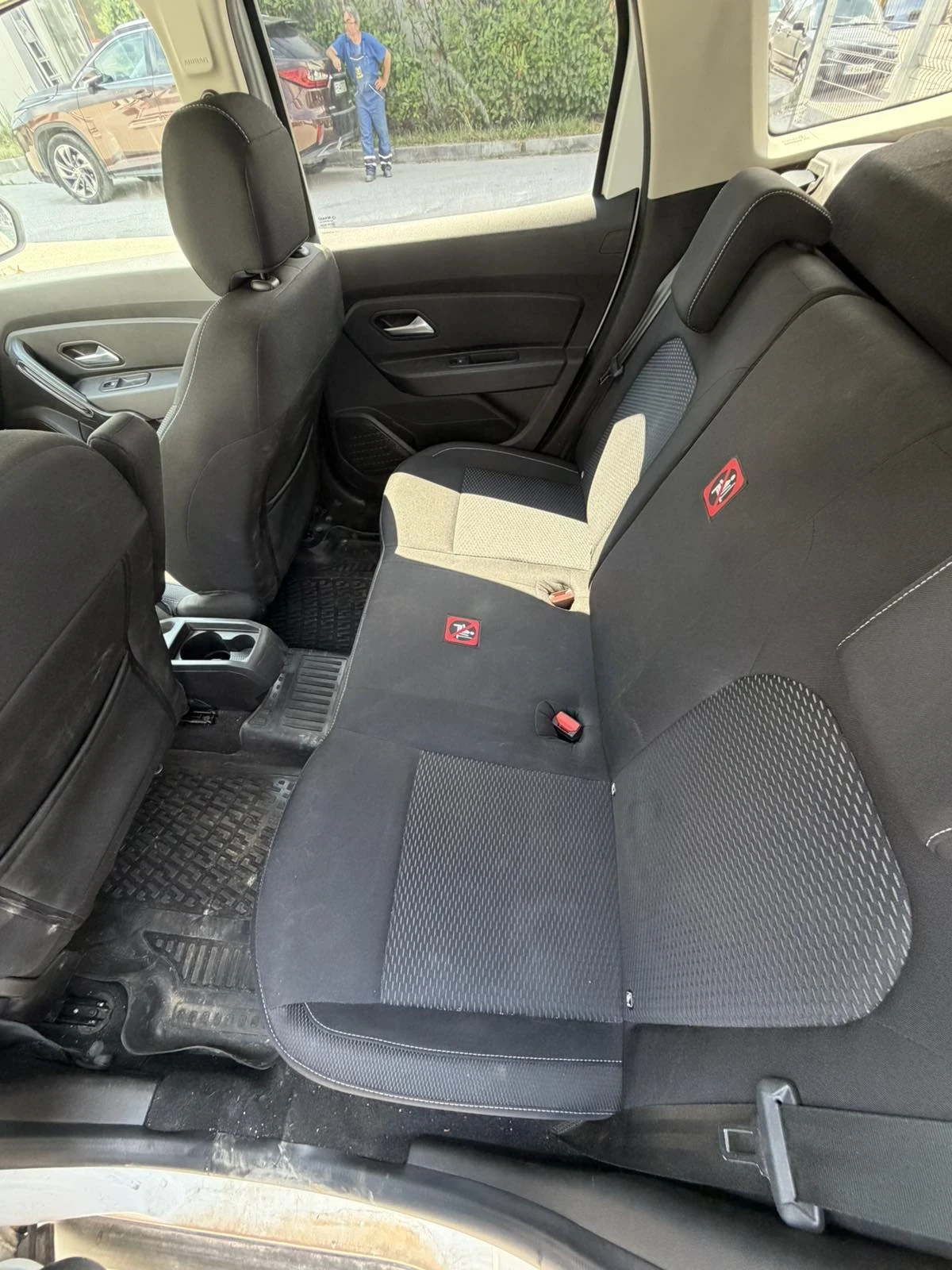 Dacia Duster, снимка 6 - Автомобили и джипове - 55034368