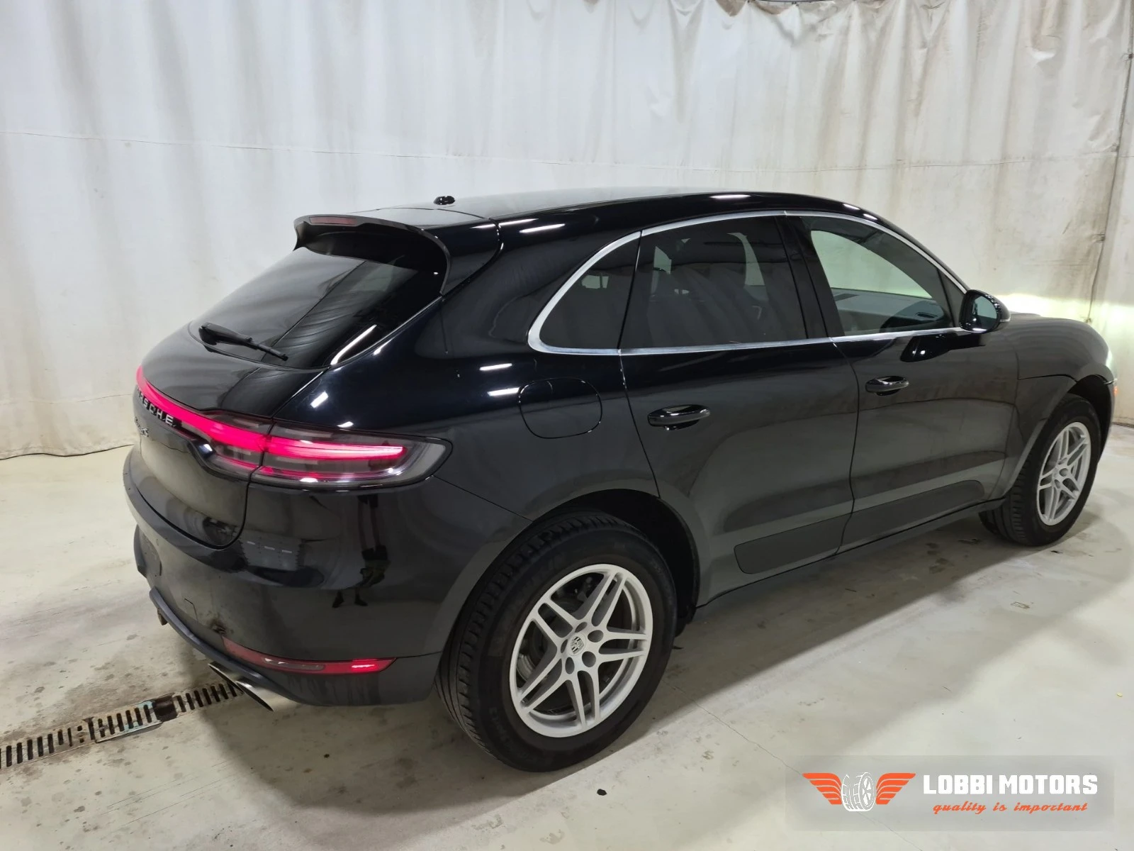 Porsche Macan, снимка 3 - Автомобили и джипове - 56104032