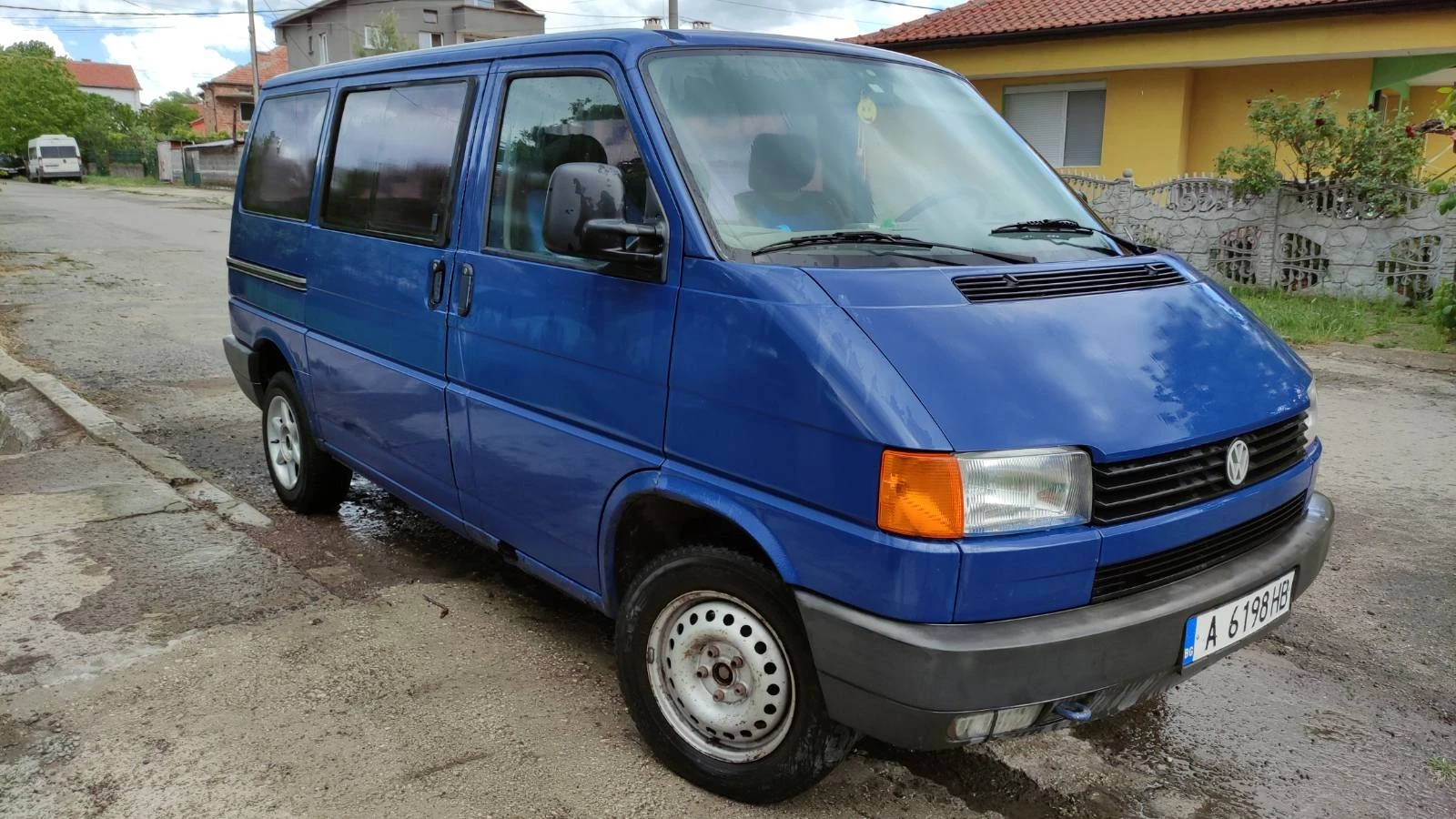 VW Caravelle 2.4, снимка 2 - Бусове и автобуси - 55050970