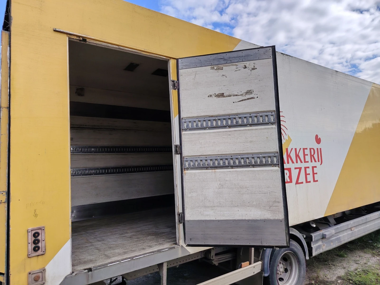 Mercedes-Benz Actros Фургон термоизолиран , снимка 8 - Камиони - 54944422
