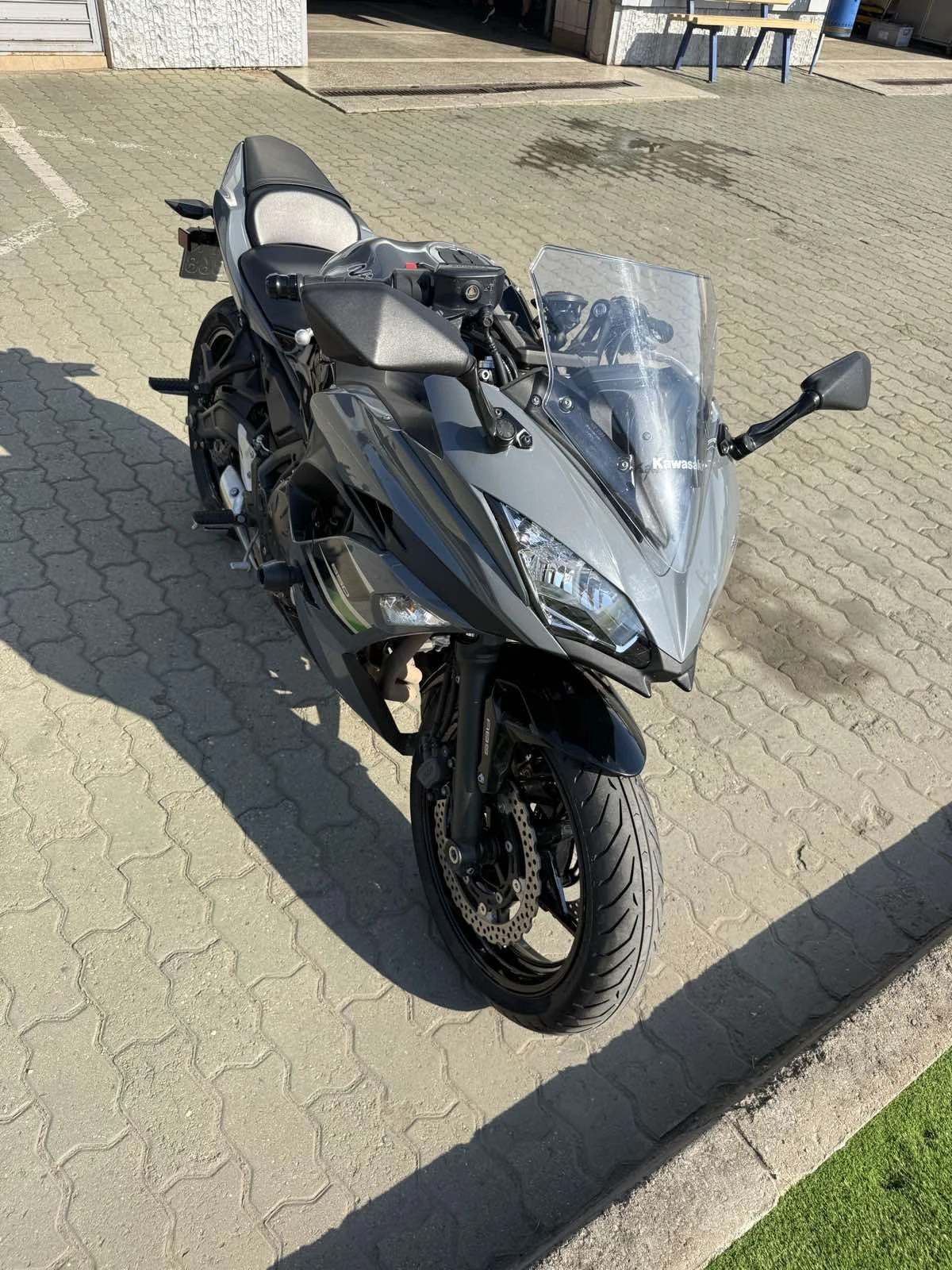 Kawasaki 650 NINJA