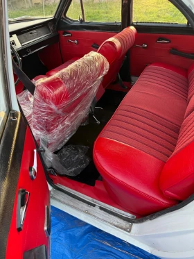 Volga 24 Нов салон док. Отлична , снимка 5