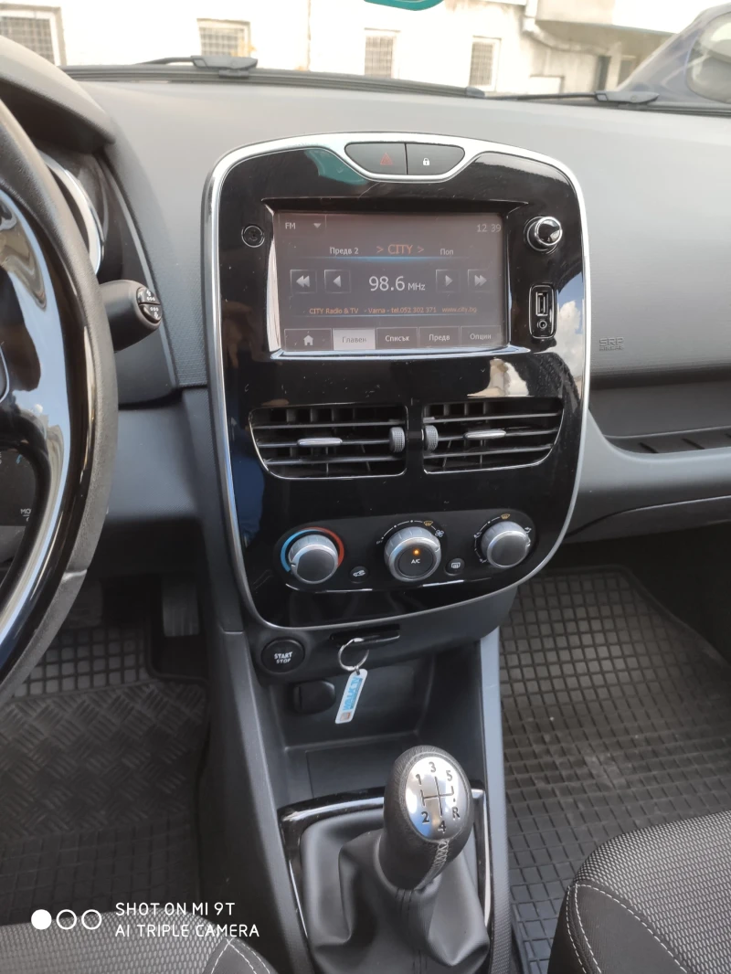 Renault Clio, снимка 6 - Автомобили и джипове - 47528477