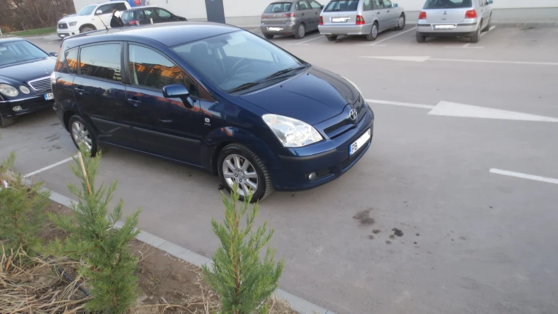 Toyota Corolla verso 1.8 VVT-I, снимка 16 - Автомобили и джипове - 48372126