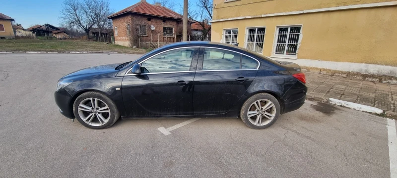 Opel Insignia, снимка 3 - Автомобили и джипове - 48773783