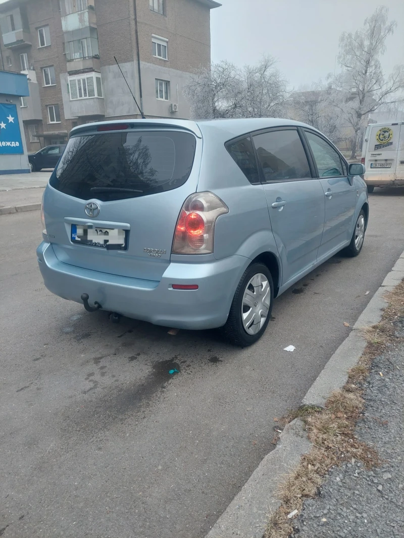 Toyota Corolla verso 1.8 VVTI, снимка 5 - Автомобили и джипове - 48871474