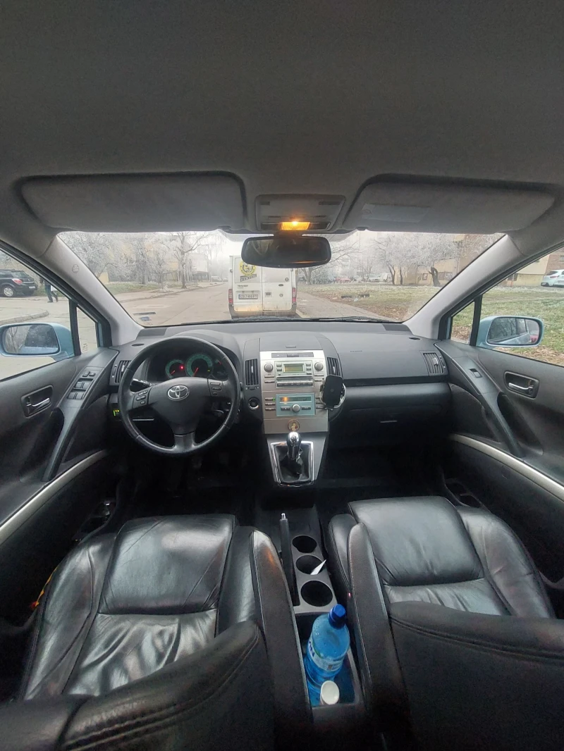 Toyota Corolla verso 1.8 VVTI, снимка 8 - Автомобили и джипове - 48871474