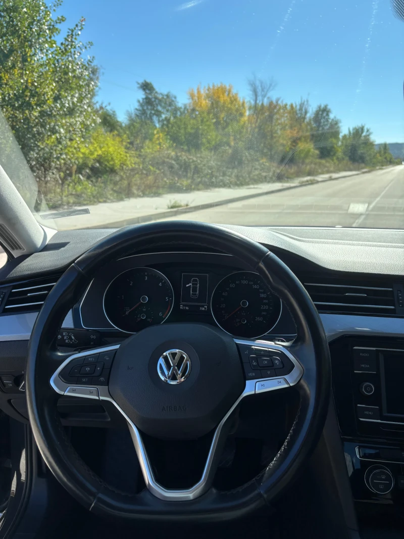 VW Passat, снимка 7 - Автомобили и джипове - 52042721