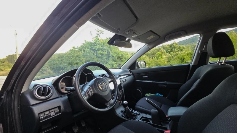 Mazda 3, снимка 8 - Автомобили и джипове - 52269355