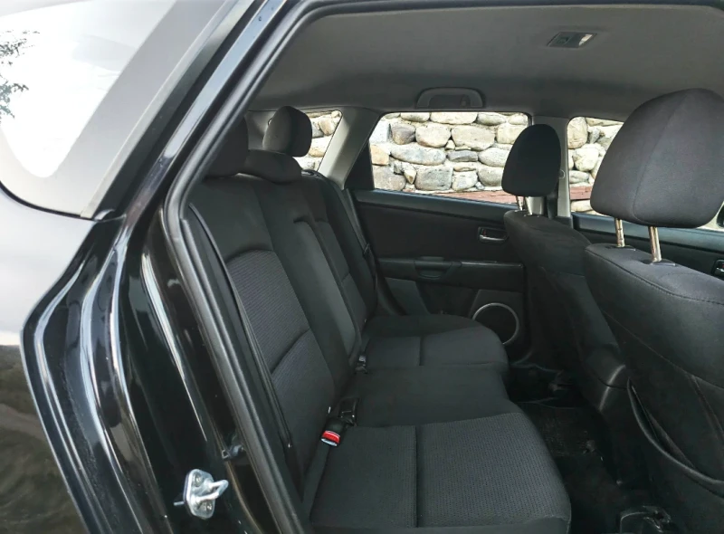 Mazda 3, снимка 9 - Автомобили и джипове - 52269355