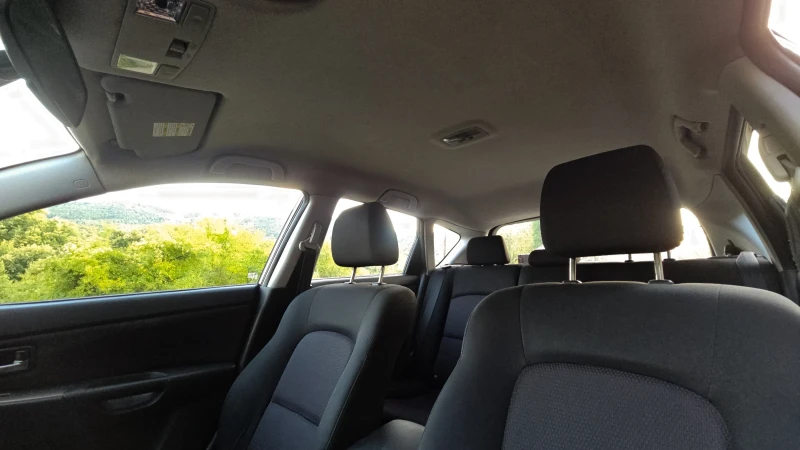 Mazda 3, снимка 11 - Автомобили и джипове - 52269355