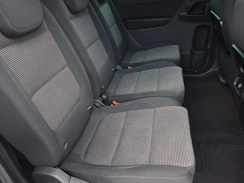 VW Sharan 2.0TDI, снимка 13 - Автомобили и джипове - 51956228