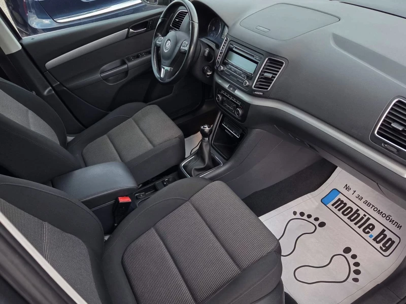 VW Sharan 2.0TDI, снимка 7 - Автомобили и джипове - 51956228