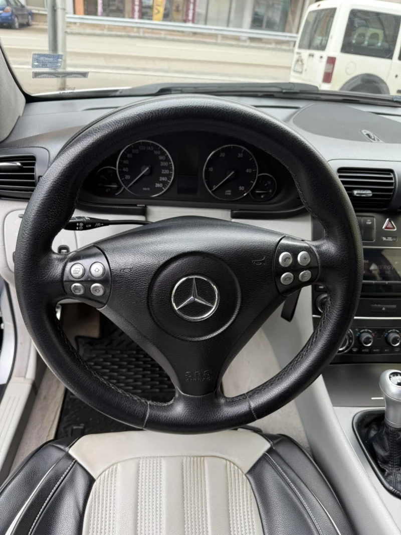 Mercedes-Benz C 220, снимка 5 - Автомобили и джипове - 53292806