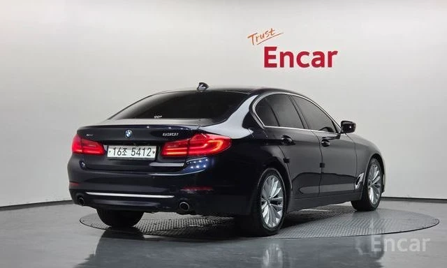 BMW 530 i xDrive Luxury Plus | ОБДУХВАНЕ | HEAD-UP | , снимка 2 - Автомобили и джипове - 54976905