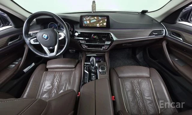 BMW 530 i xDrive Luxury Plus | ОБДУХВАНЕ | HEAD-UP | , снимка 7 - Автомобили и джипове - 54976905