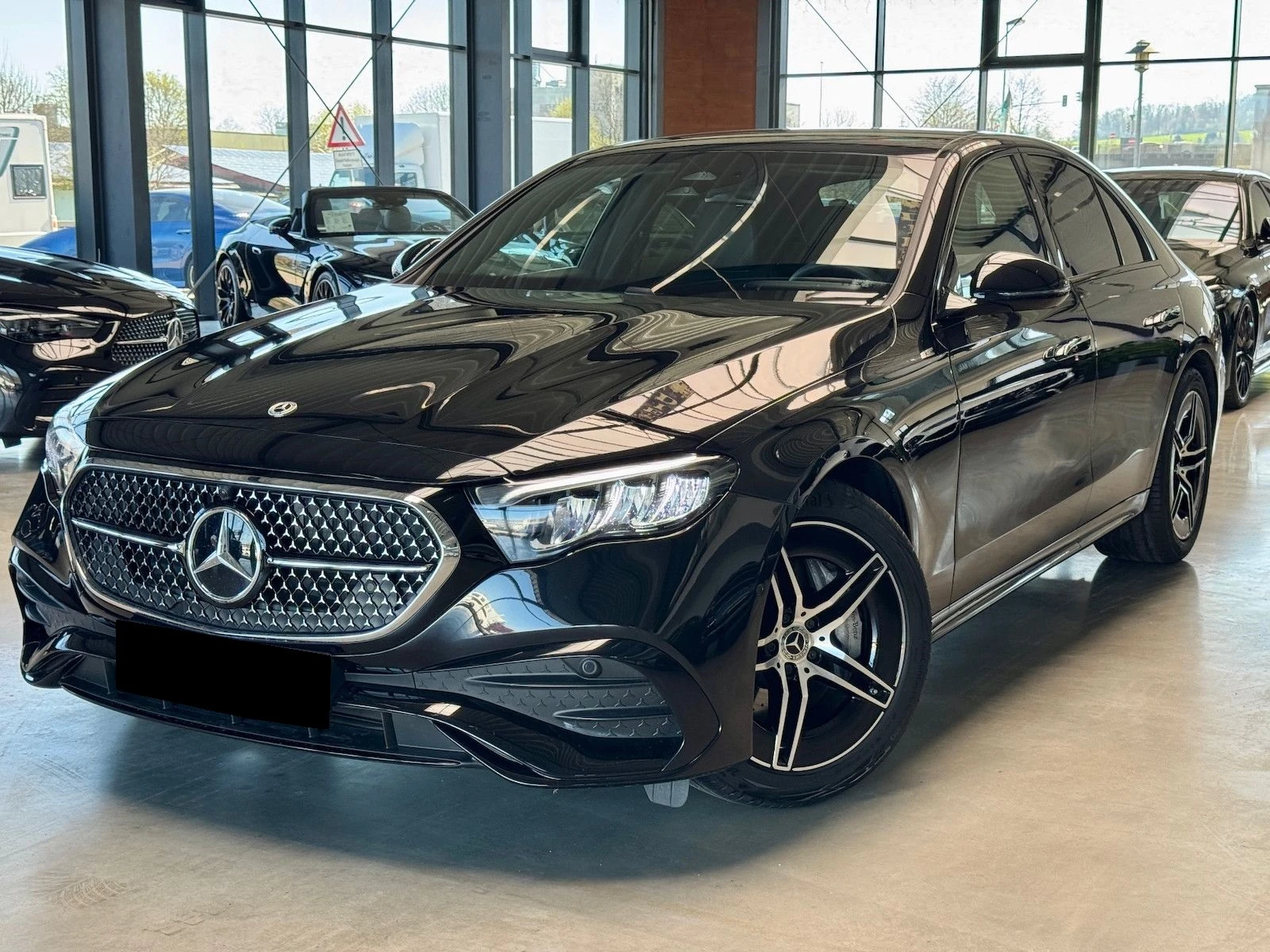 Mercedes-Benz E 220 d/AMG/ NEW MODEL/NIGHT/ DISTRONIC/KEYLESS/ CAMERA/ - изображение 3