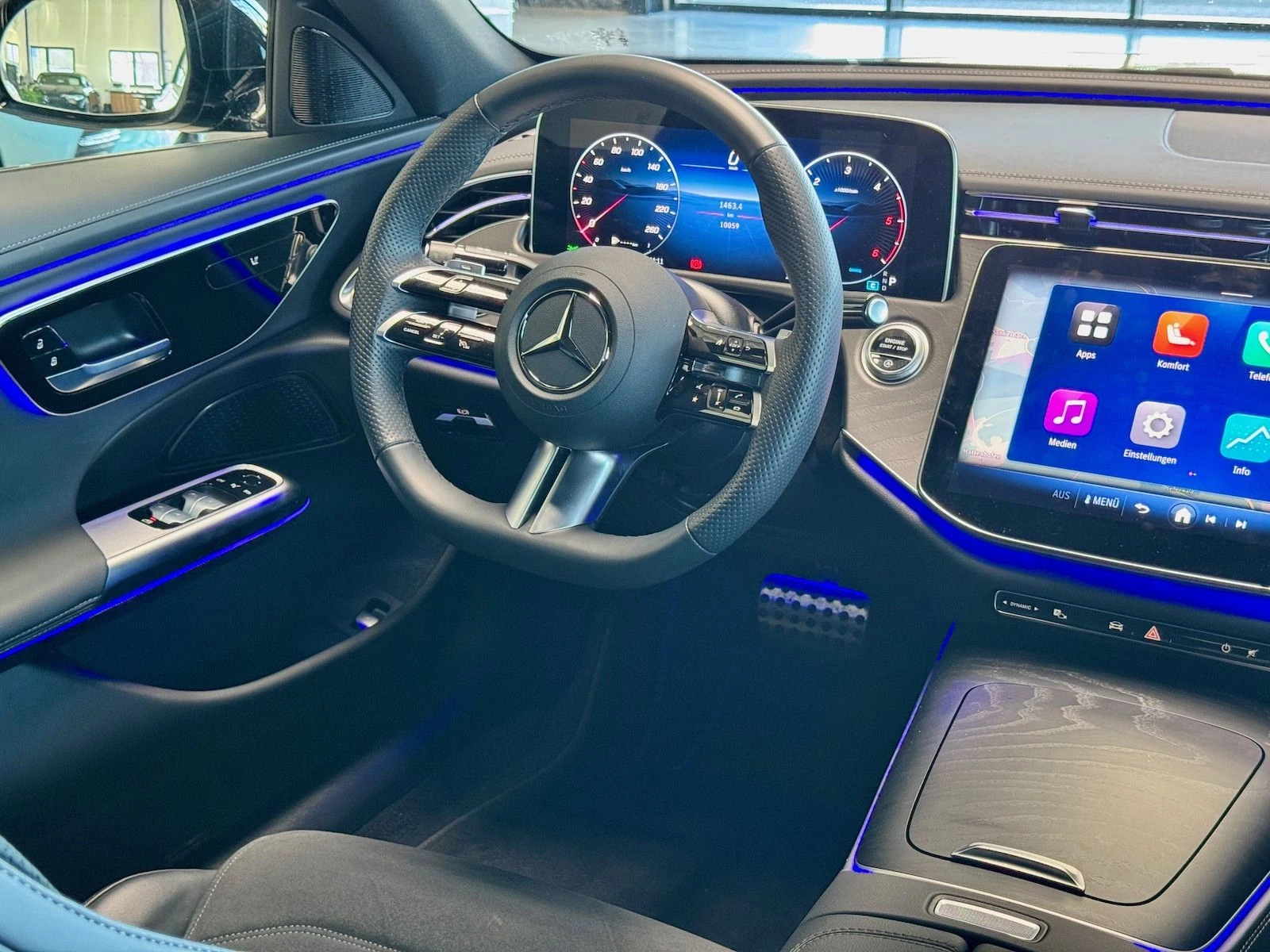 Mercedes-Benz E 220 d/AMG/ NEW MODEL/NIGHT/ DISTRONIC/KEYLESS/ CAMERA/ - изображение 10