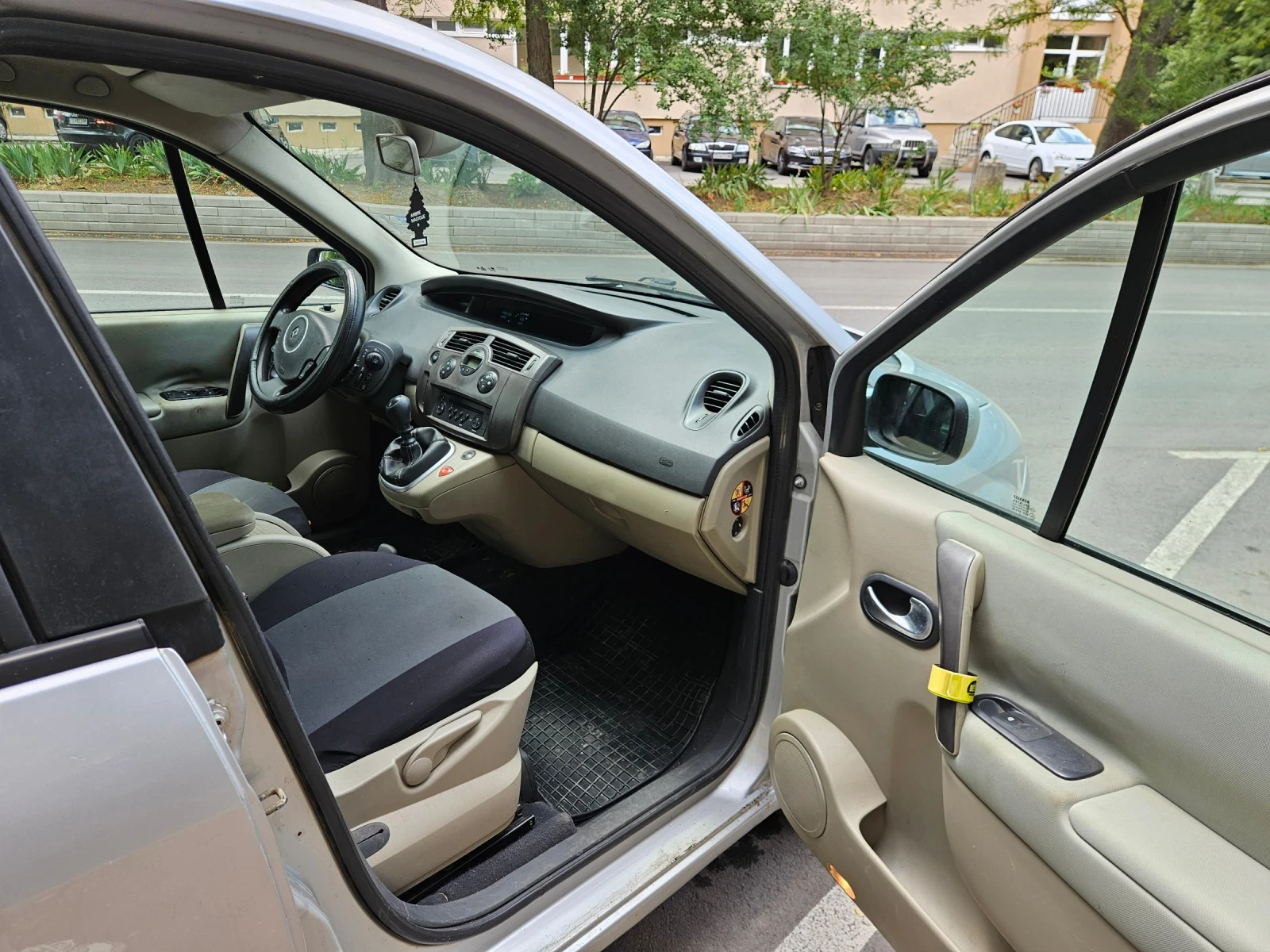 Renault Scenic  - изображение 7