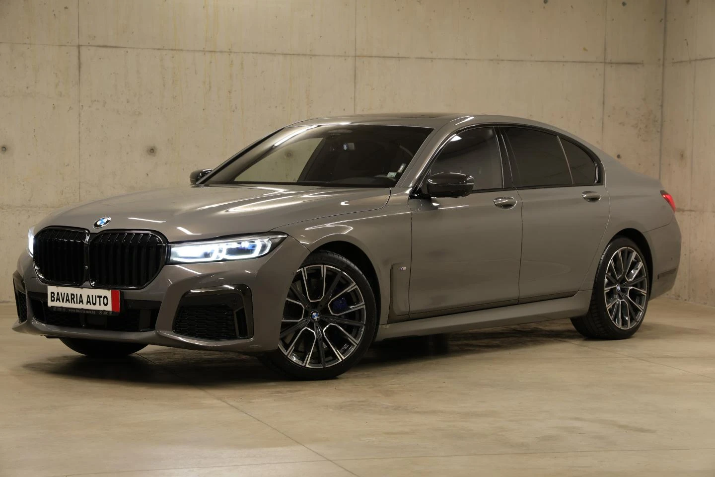 BMW 750 i xDrive M Sport Paket Individual | Mobile.bg   1