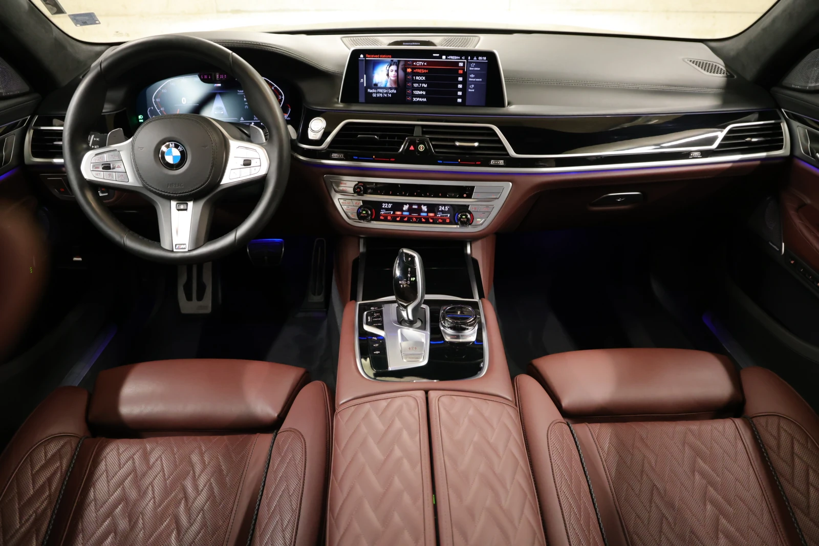 BMW 750 i xDrive M Sport Paket Individual - изображение 10