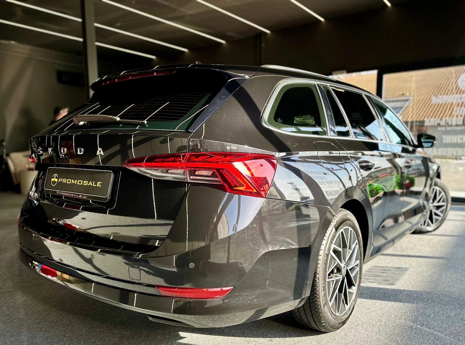 Skoda Octavia 2.0 TDI * LED* Лизинг - изображение 4