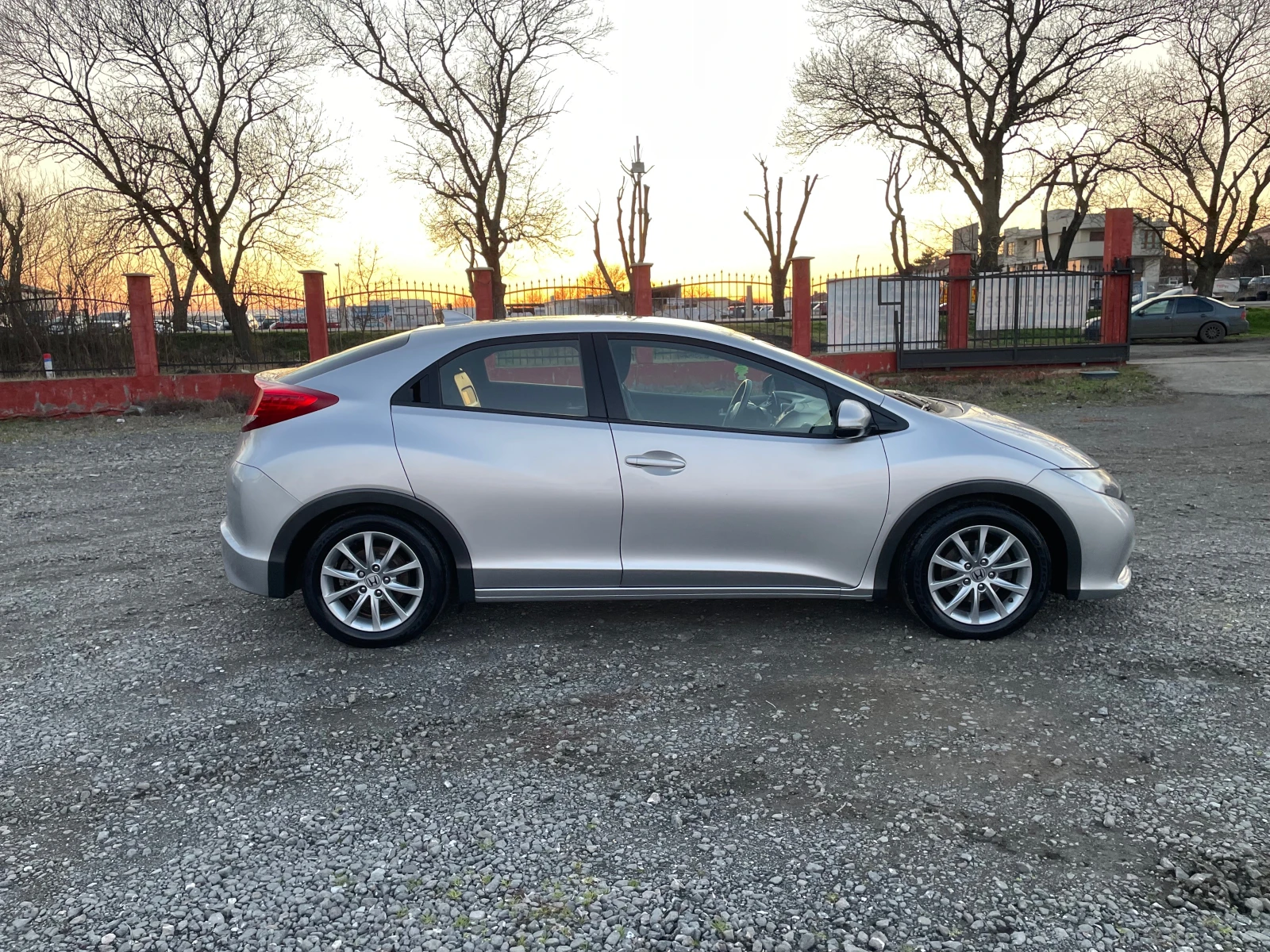 Honda Civic  Facelift 1.4i 100к.с - изображение 5