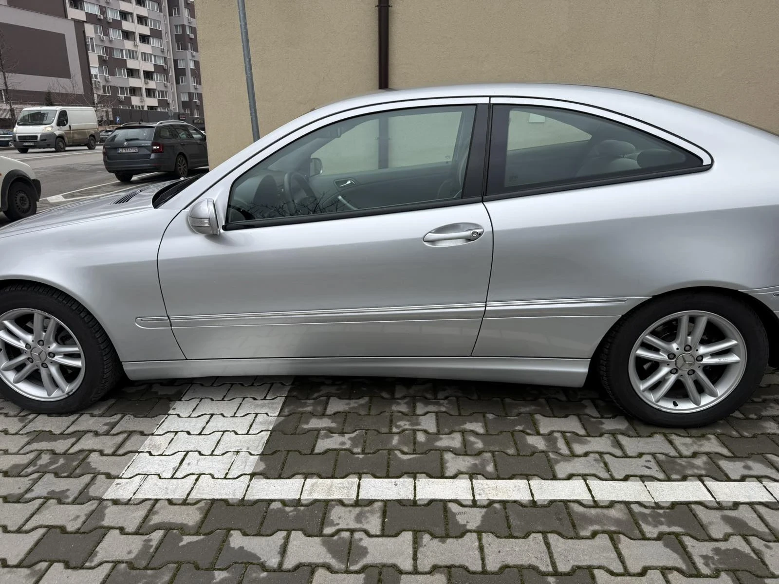 Mercedes-Benz C 220  - изображение 4