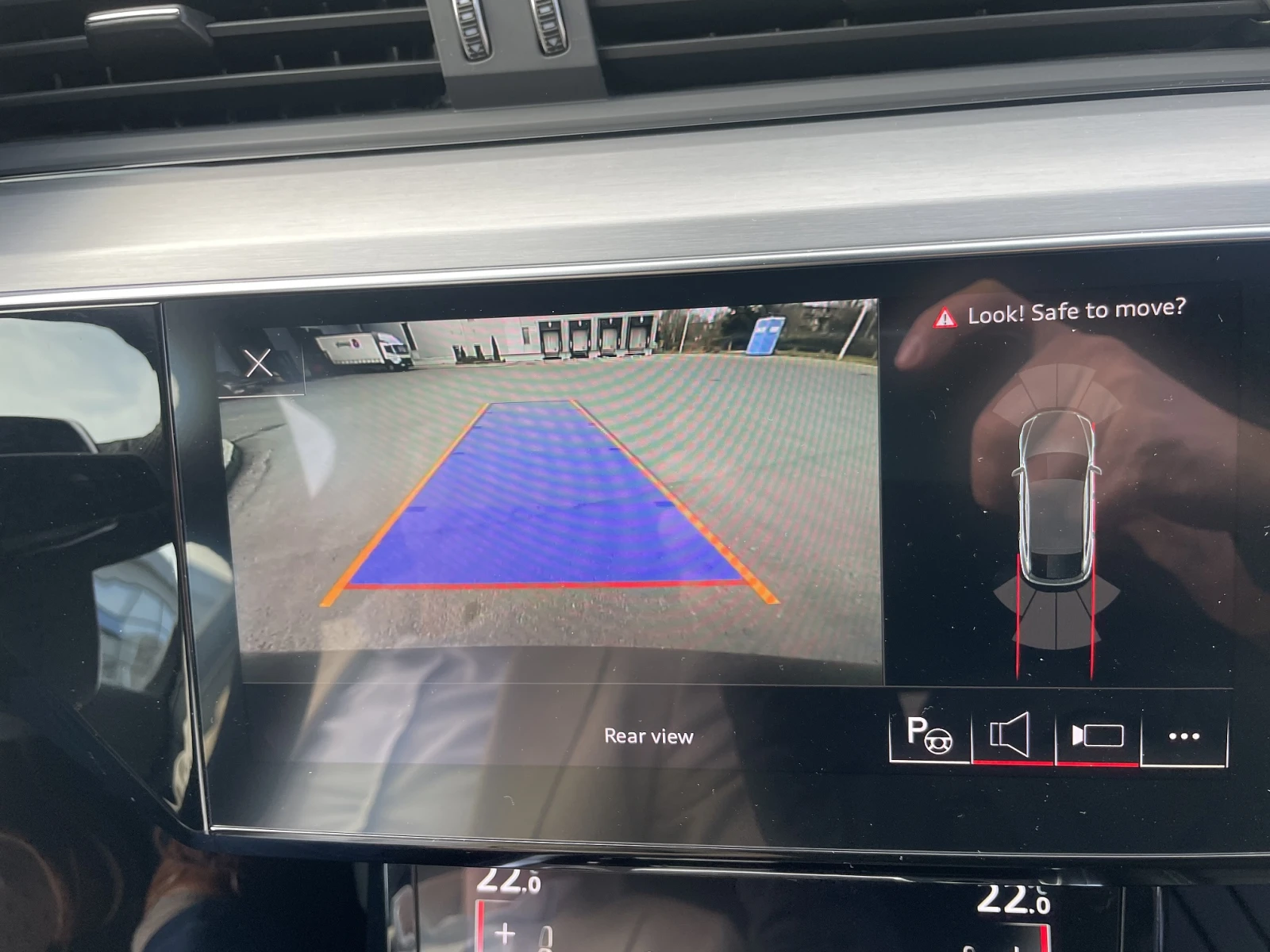 Audi E-Tron 55 Sportback S-Line, снимка 9 - Автомобили и джипове - 53908198