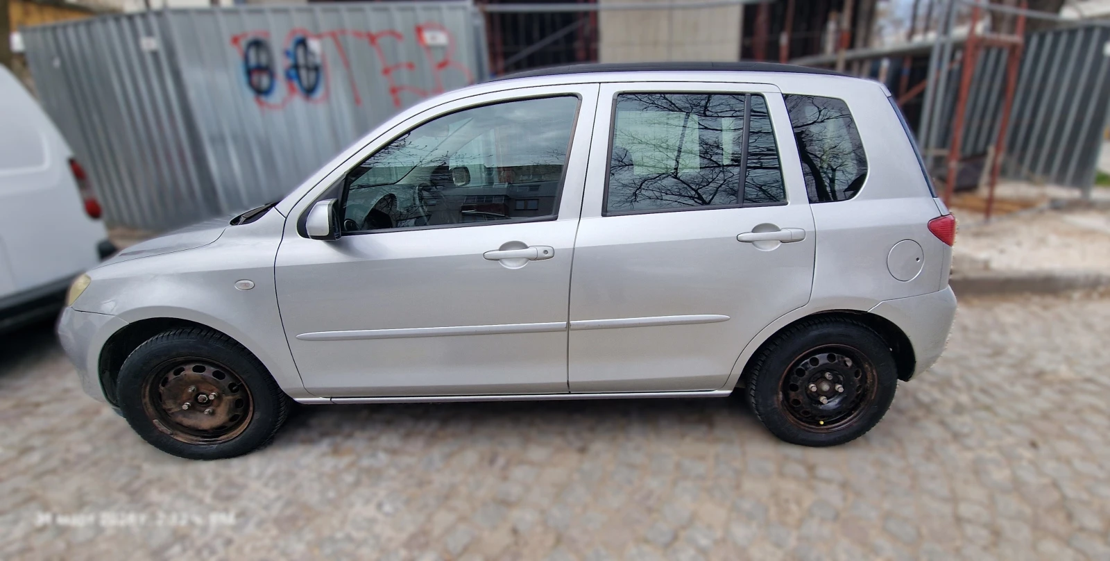 Mazda 2, снимка 2 - Автомобили и джипове - 54042061