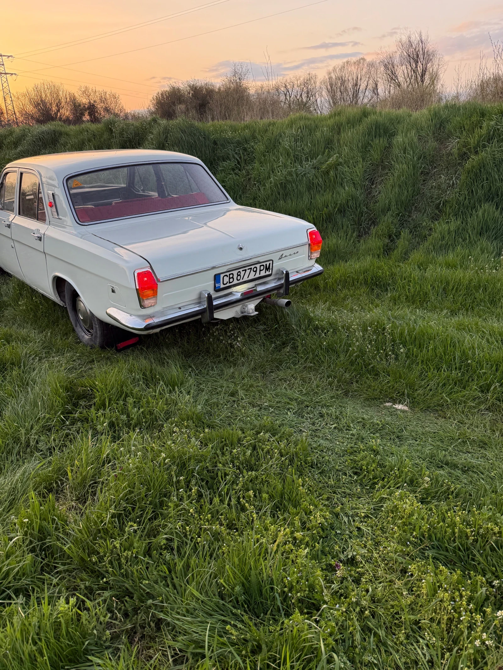 Volga 24 Нов салон док. Отлична , снимка 7 - Автомобили и джипове - 54208205