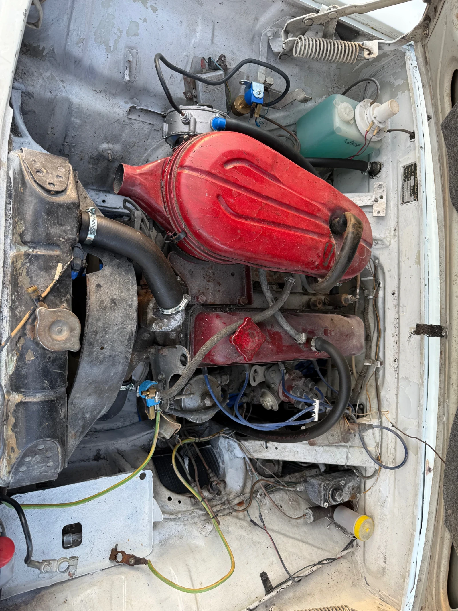 Volga 24 Нов салон док. Отлична , снимка 11 - Автомобили и джипове - 54208205