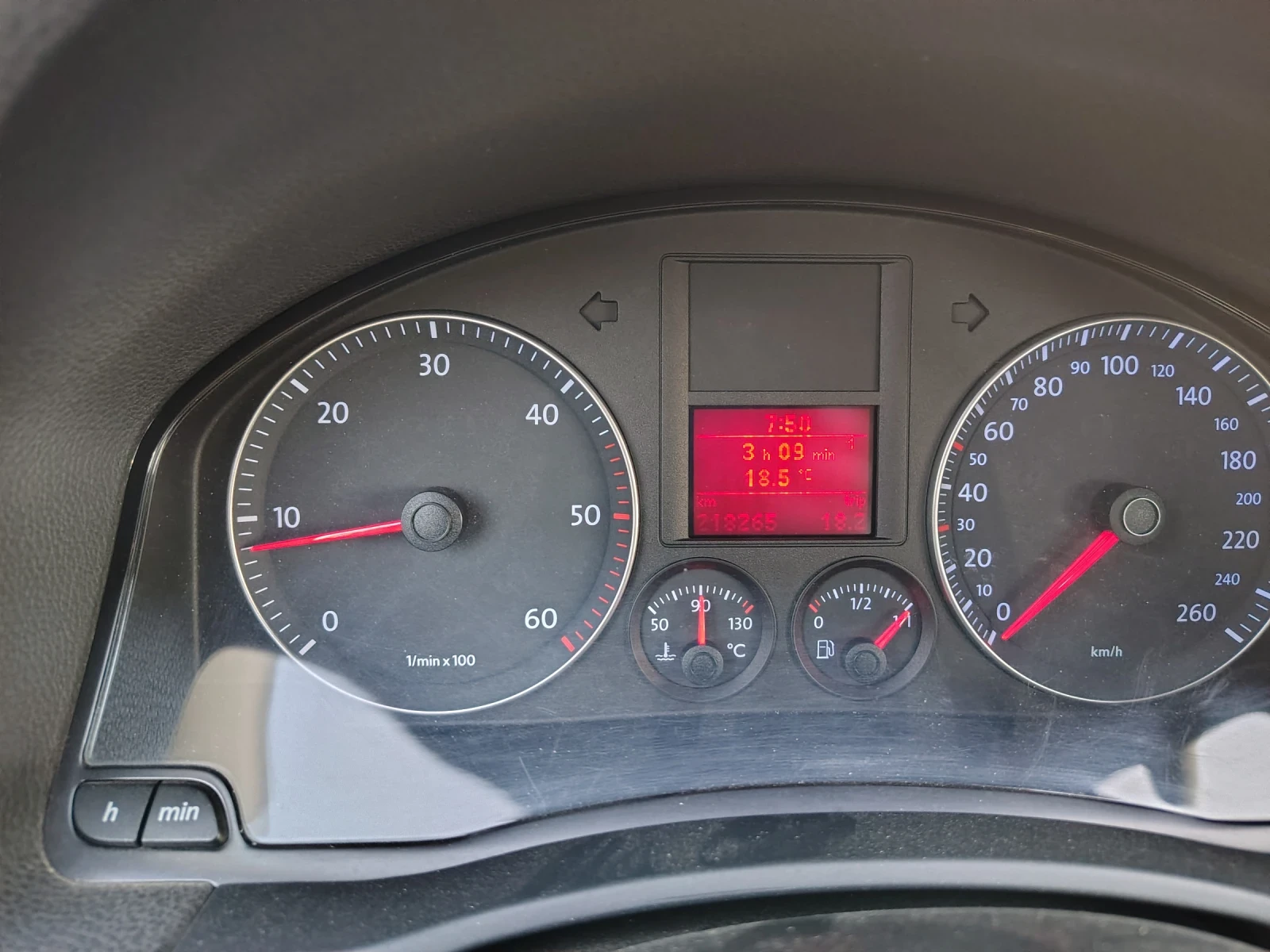 VW Golf 1.9 TDI 105 k. 6 скорости , снимка 13 - Автомобили и джипове - 55269272