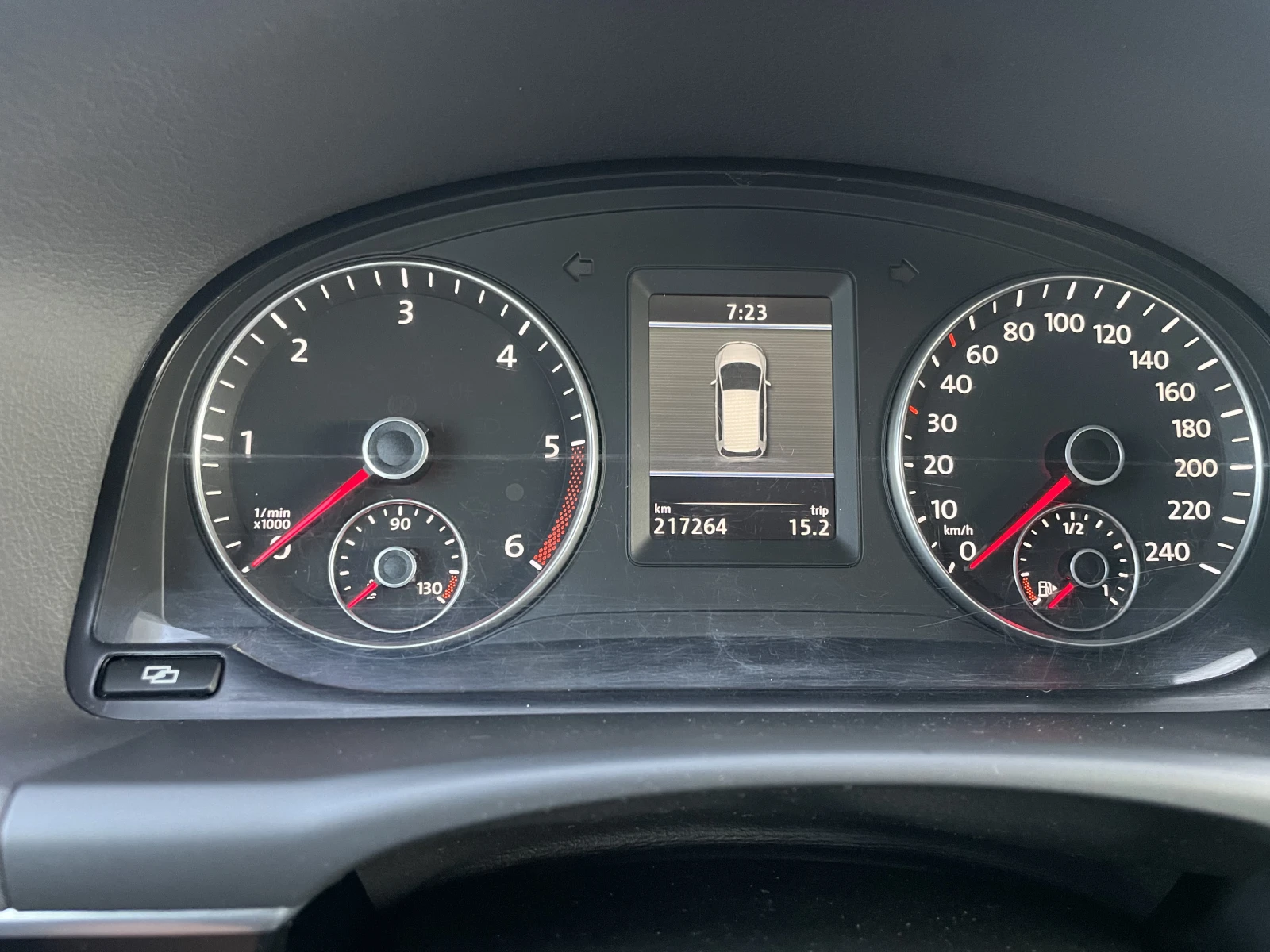 VW Touran TDI , снимка 8 - Автомобили и джипове - 55504761