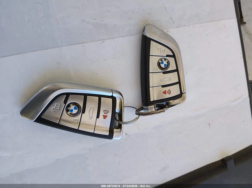 BMW 740 3.0l I xDrive, снимка 11 - Автомобили и джипове - 56103707
