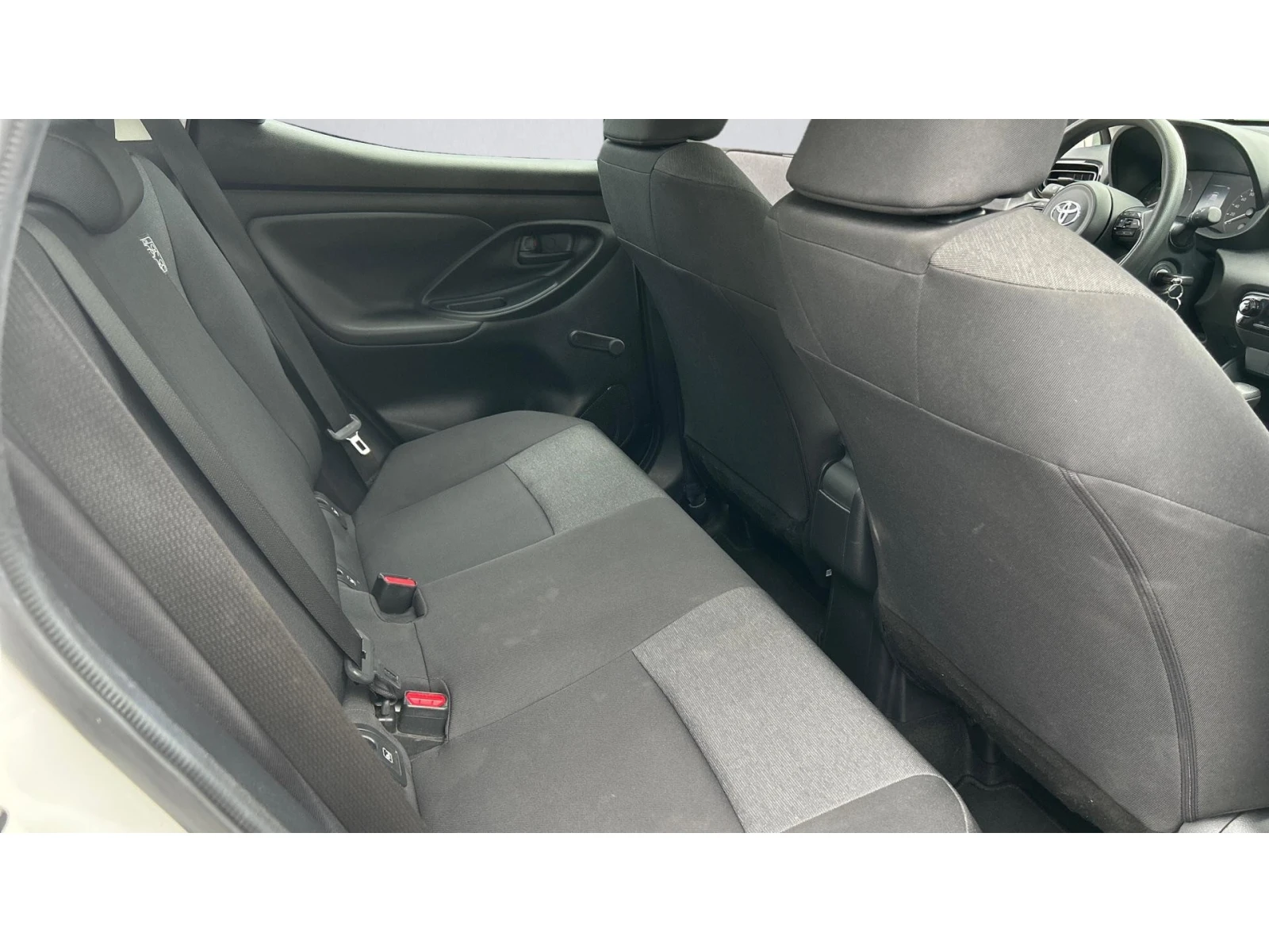 Toyota Yaris 1.5 HSD, ������� ������ �� 194   | Mobile.bg � ����������� 7
